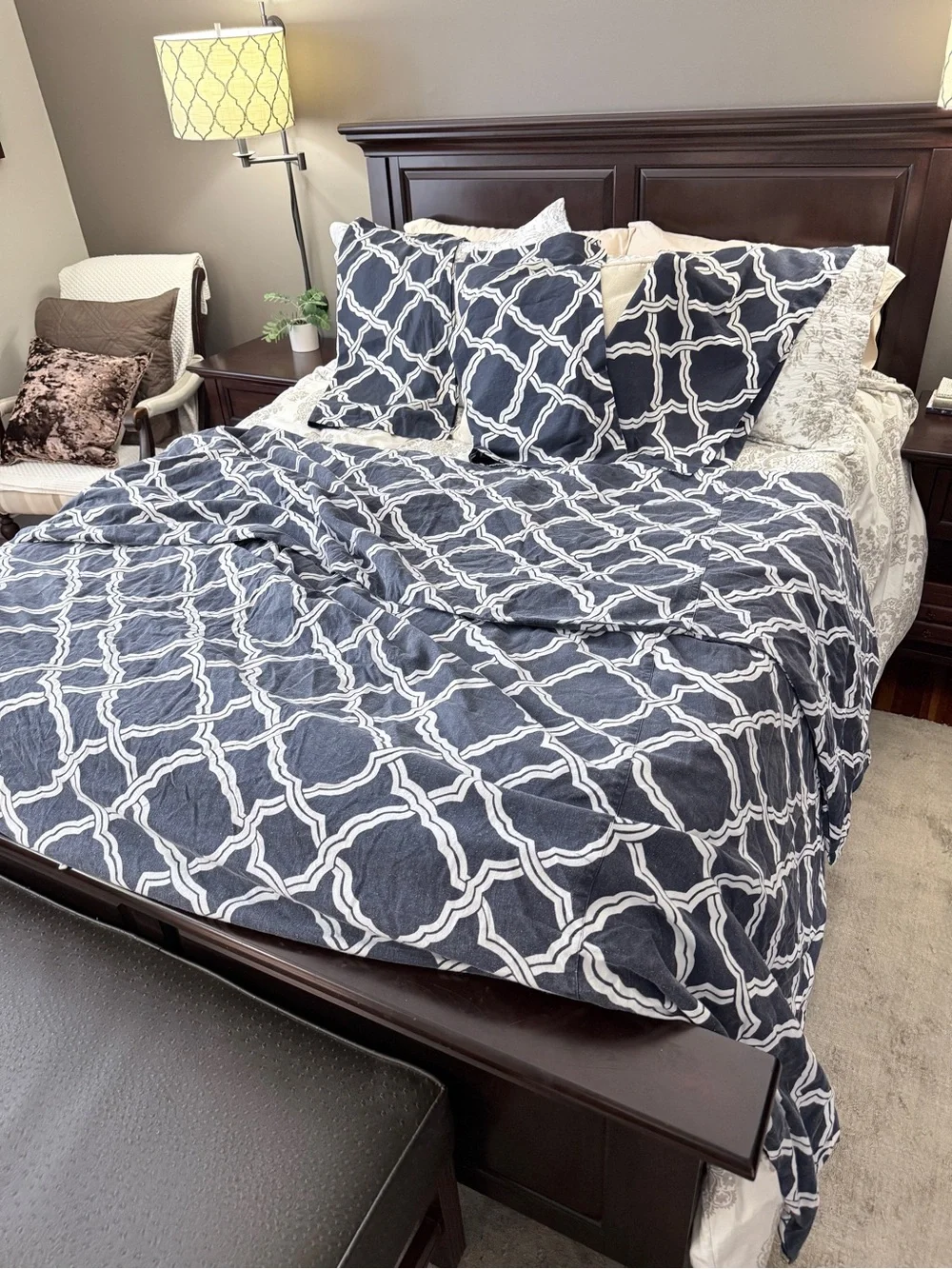 Pottery Barn Kendra Trellis King Size Duvet & Matching Shams Navy Blue White